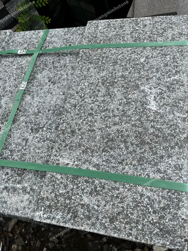 Đá Đen Bông Đậm Khò Nhám Lát Sân 30x60 - quang minh stone 8