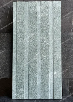 Đá Băm Xanh Rêu Xẻ Rãnh Lát Sân 30x60 - quang minh stone 1
