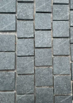 Đá Bazan Đen Khò Nhám 10x10 - quang minh stone 1