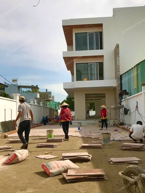Đá Đỏ Bình Định Khò Nhám Lát Sân 30x60 - quang minh stone 3