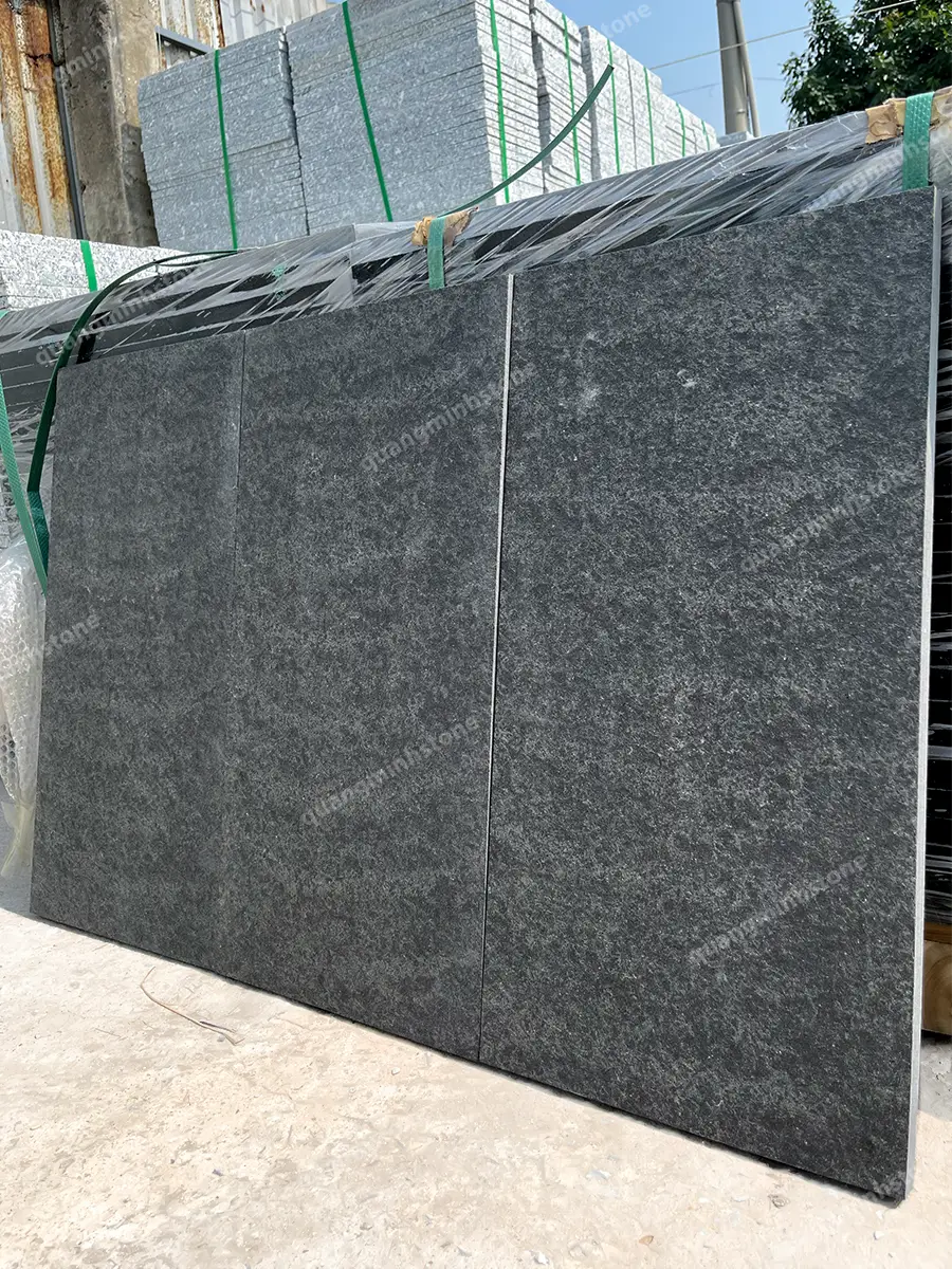 Đá bazan đen khò nhám lát sân 30x60 - quang minh stone 10