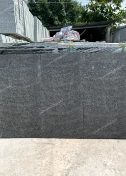 Đá bazan đen khò nhám lát sân 30x60 - quang minh stone 9