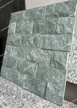 Đá chẻ xanh rêu ốp tường 10x20