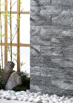 Đá đen ánh kim xẻ rãnh ốp tường 10x20