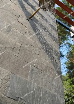 Đá ốp tường 10x20 màu đen xếp ngang - Quang Minh Stone 4
