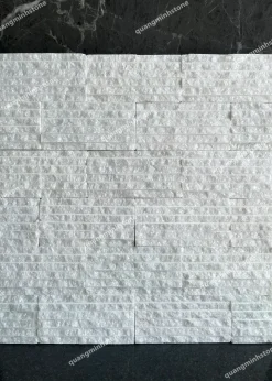 Đá trắng xẻ rãnh ốp tường 10x20 - quang minh stone 1