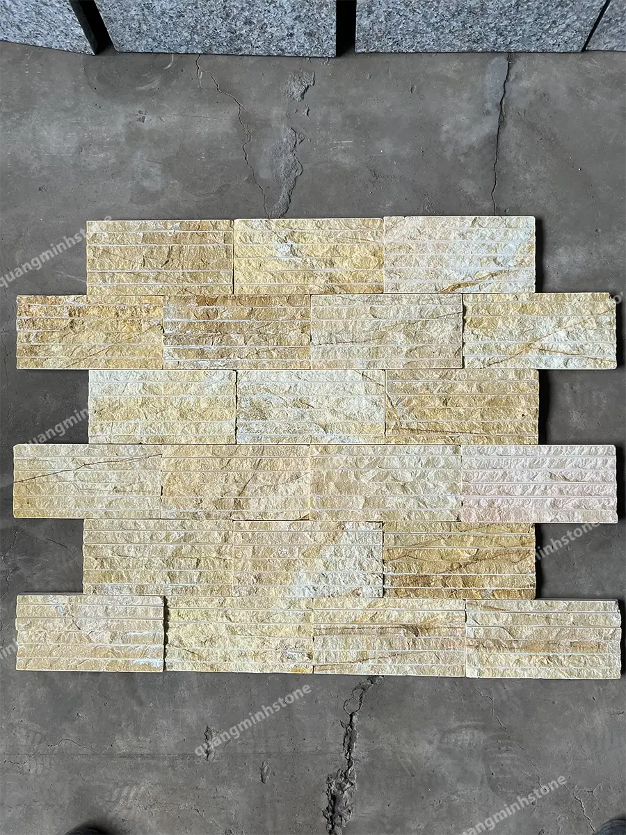Đá vàng xẻ rãnh 10x20 ốp tường - quang minh stone 5