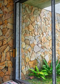 Alternative view of Đá Rối Vàng Ánh Kim Ốp Tường