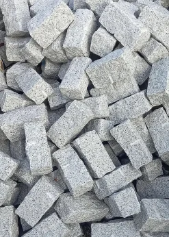 Đá Cubic Trắng Mè 10x10x20 - quang minh stone 1