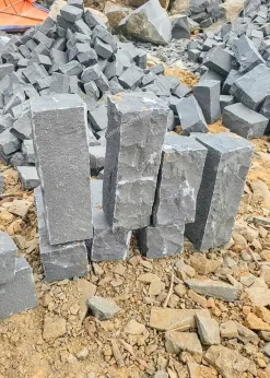 Đá Cubic Xanh 10x10x30 - quang minh stone 2