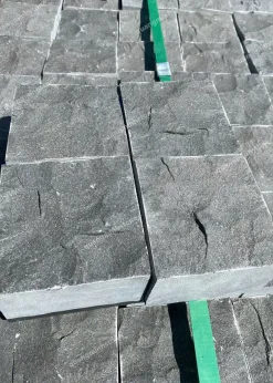 Đá Cubic Xanh Cưa Cạnh 10x10x5 - quang minh stone 1