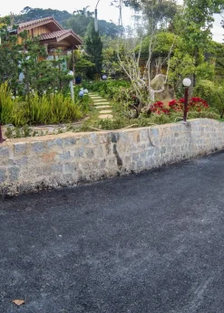 Đá Hộc Trắng Vũng Tàu 15x30cm
