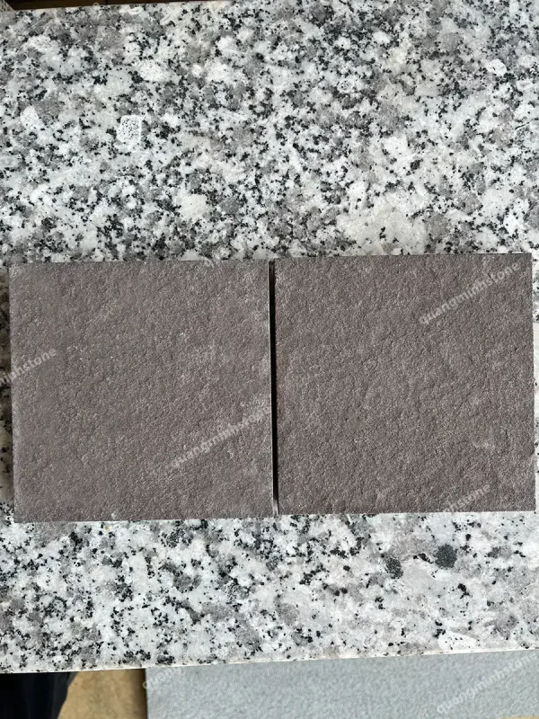 Đá Sa Thạch Nâu Khò Nhám Lát Sân 10x10 - quang minh stone 1
