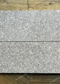 Đá hồng bông nhỏ cắt thô Lát Sân 30x60 - quang minh stone 1
