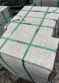 Đá hồng bông nhỏ khò nhám Lát Sân 30x60 - quang minh stone 1