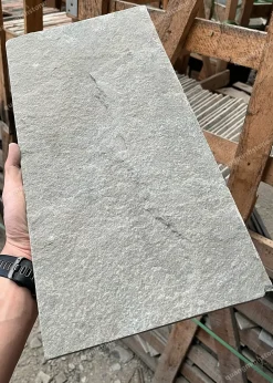 Đá chẻ xanh cốm 20x40 Ốp Tường - quang minh stone 1