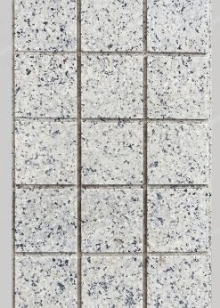 Đá trắng sữa cắt thô chia 18 ô Lót Ram Dốc 30x60 - quang minh stone