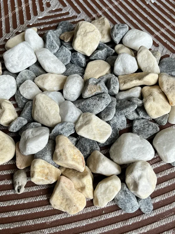 Sỏi Mix Trắng Xanh Vàng - quang minh stone 2