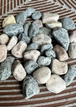 Sỏi hồng và đen trang trí - quang minh stone 2