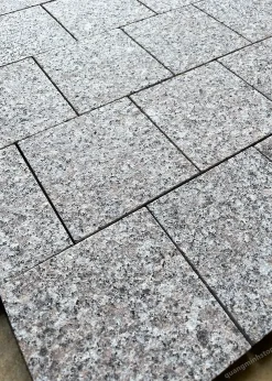 Đá cubic hồng khò nhám Lát Sân - Quang Minh Stone 3