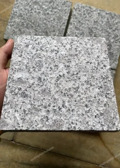 Đá cubic tím khò nhám Lát Sân - quang minh stone 1