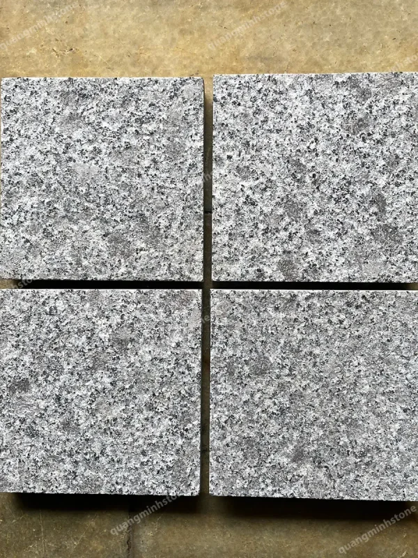 Đá cubic tím khò nhám Lát Sân - quang minh stone 2