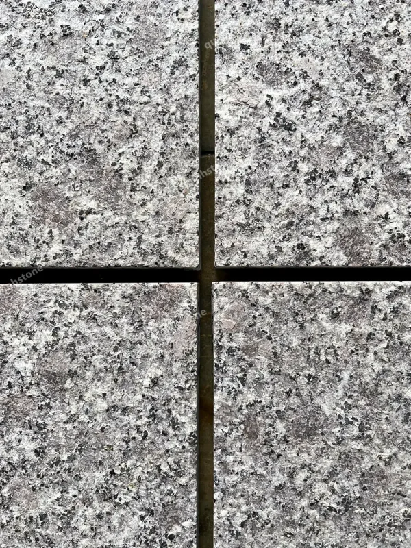 Đá cubic tím khò nhám Lát Sân - quang minh stone 3