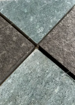 Đá cubic xanh và đen Lát Sân - quang minh stone 3