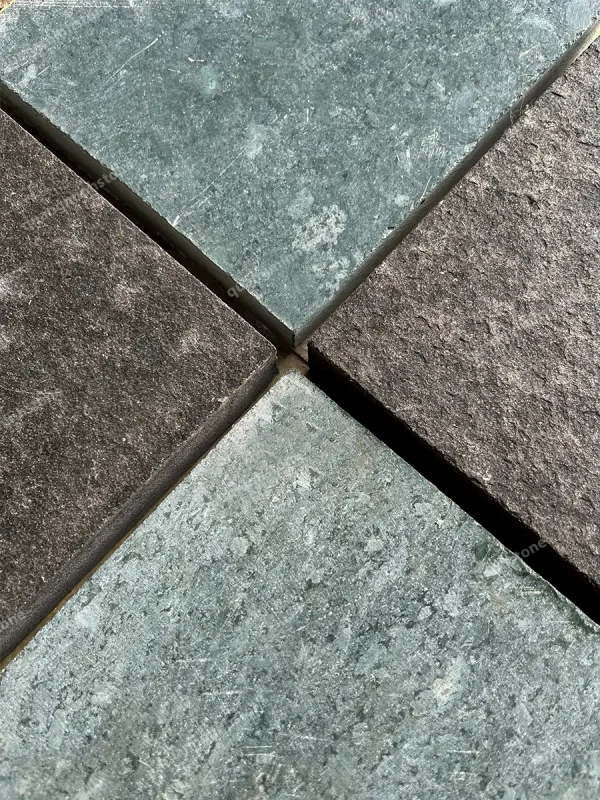 Đá cubic xanh và đen Lát Sân - quang minh stone 3